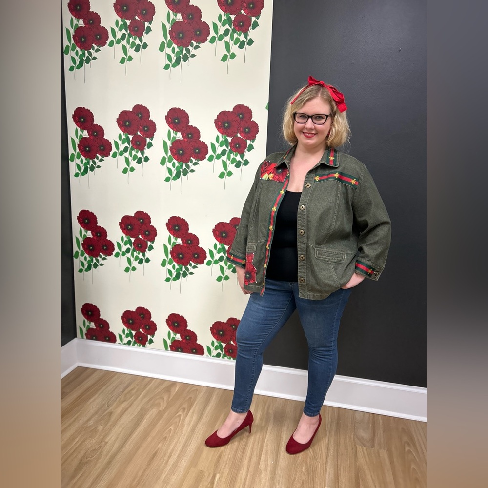 Designer Style Jacket w Bee Ribbon - Picture 2 of 6